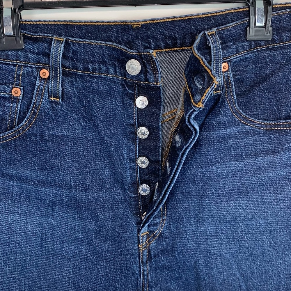Levi’s 501 Women’s High Rise Button Fly Cutoff Denim Jean Shorts Size 34 - Picture 8 of 11